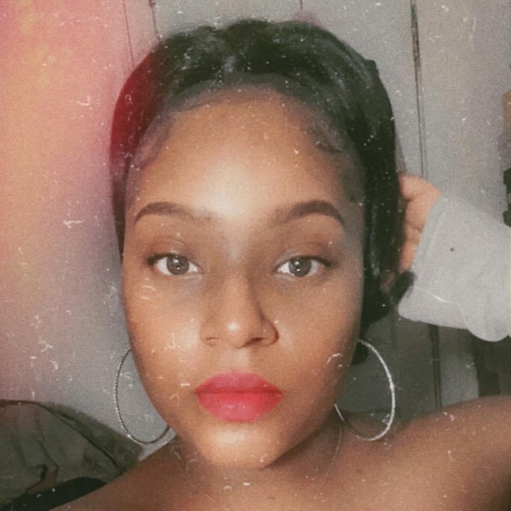 Meet your Posher, Sekena